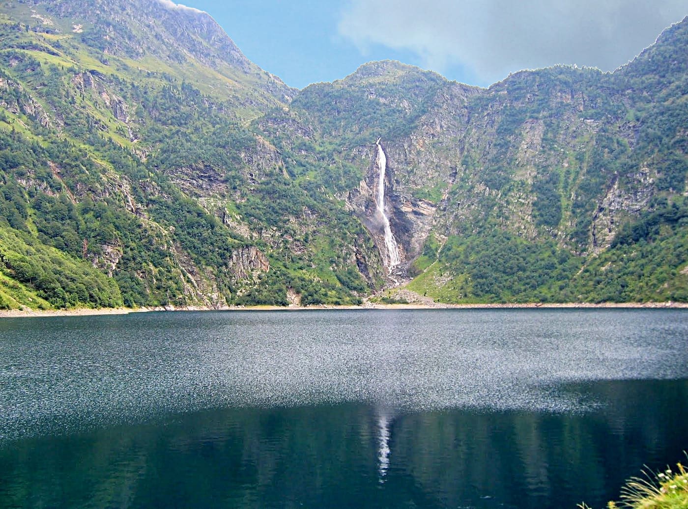 Gorge encajonada — referencia visual de geología