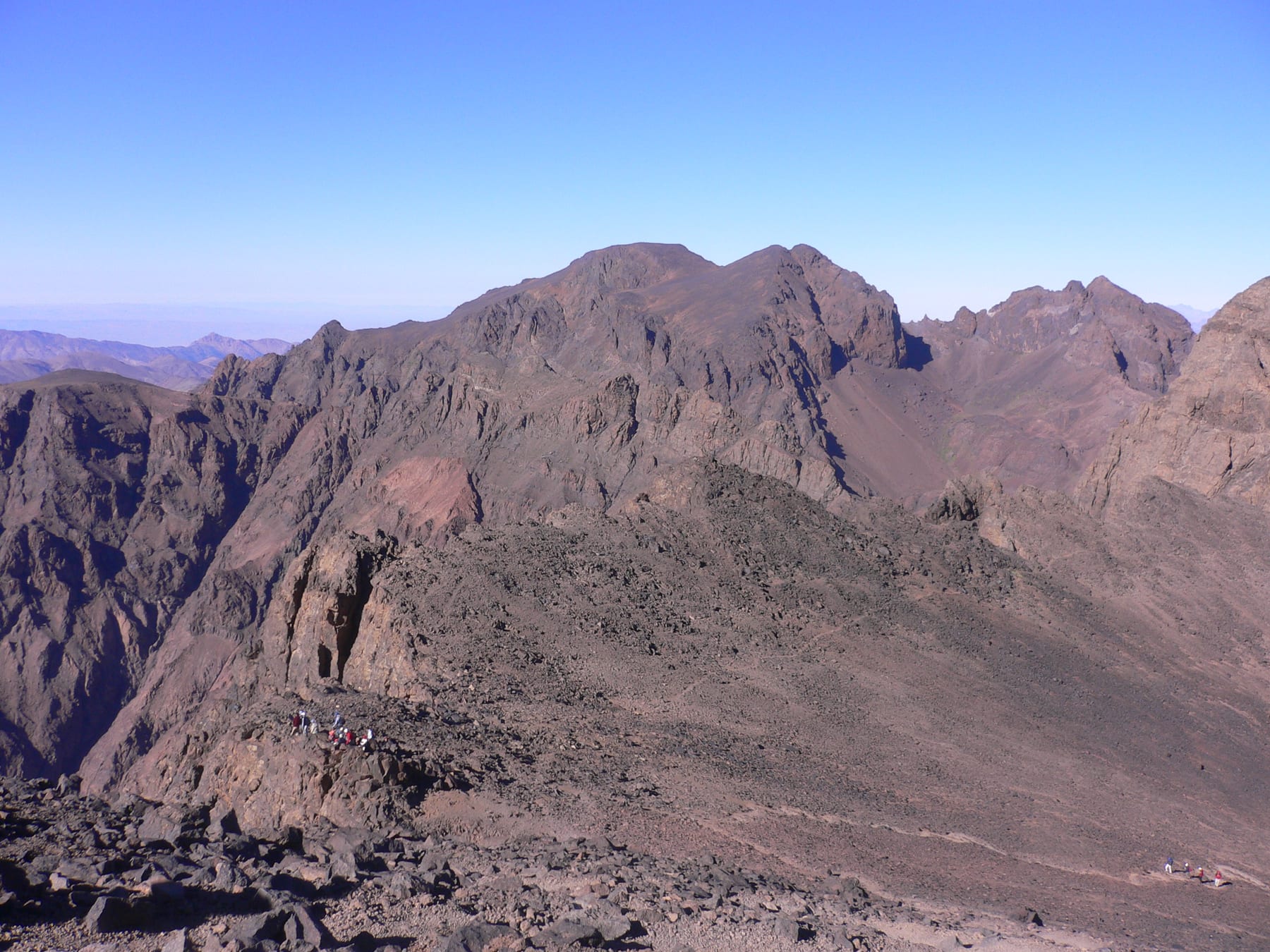 Montañas del Ouanoukrim en el Alto Atlas